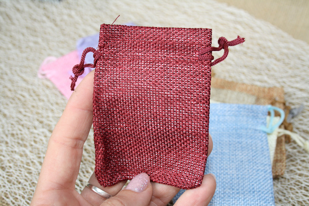 Lot de 50 Sachets Imitation Toile de Jute – Petit Format 8,5 x 6,7 cm