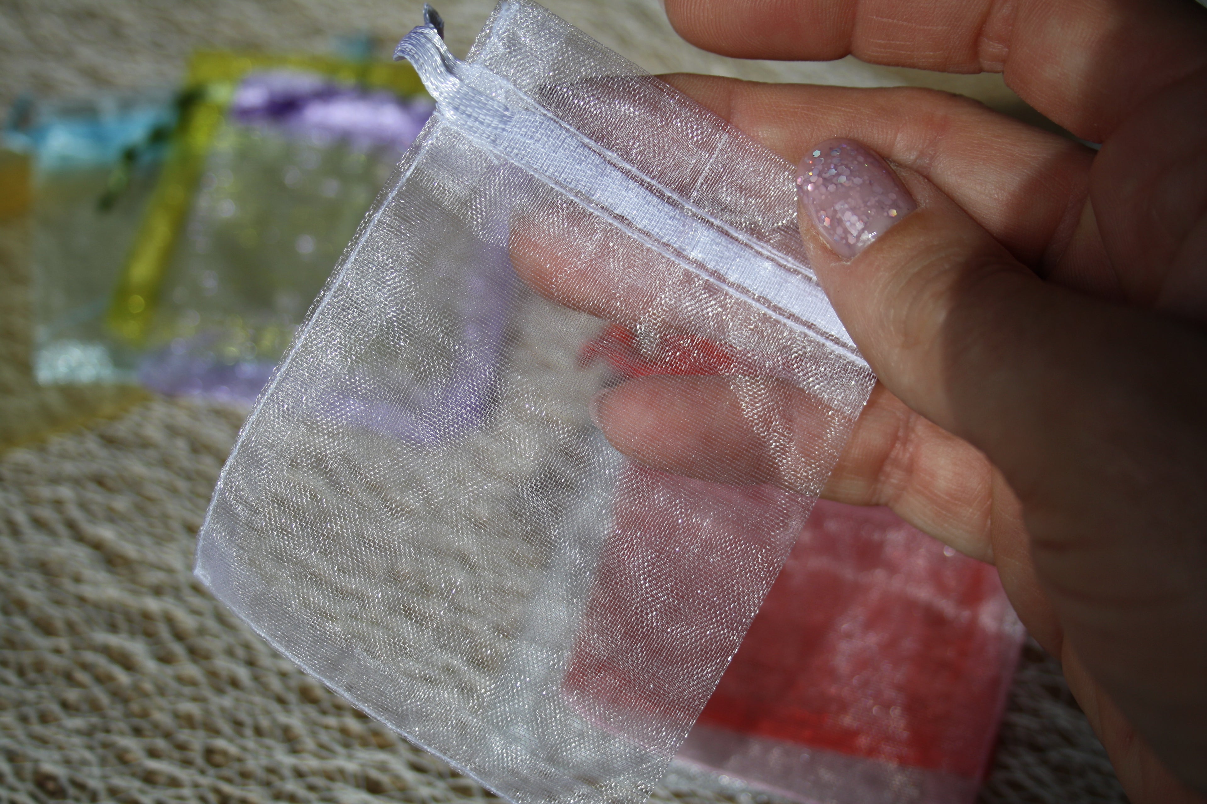 Lot de 100 Sacs en Organza avec Cordon – 9 x 7 cm Emballage Cadeau