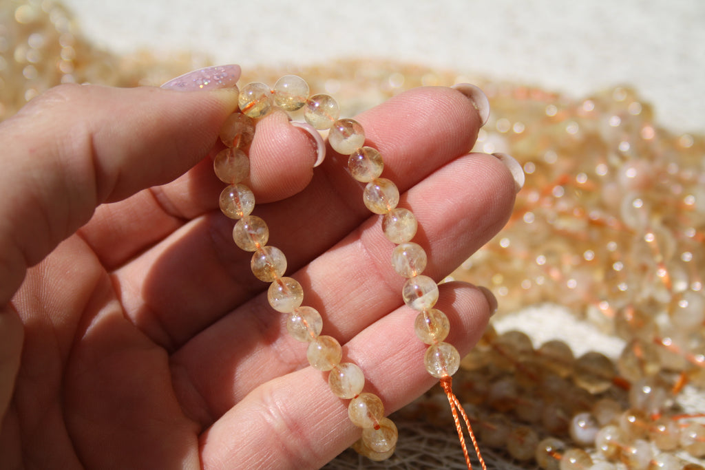 Citrine claire Naturelle – Lignes de Perles Rondes 4 mm, 6 mm et 8 mm