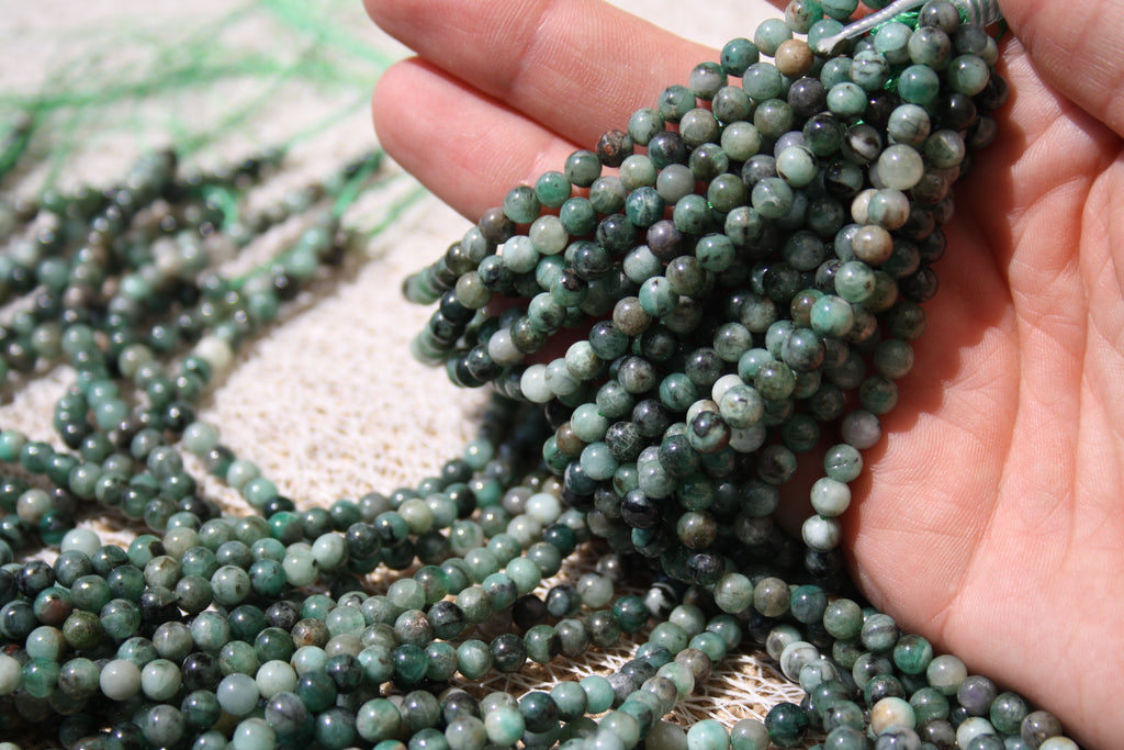 Emeraude Naturelle – Lignes de Perles Rondes 5 mm