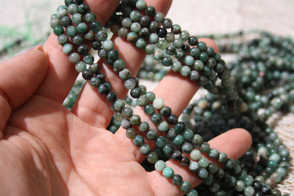 Emeraude Naturelle – Lignes de Perles Rondes 5 mm