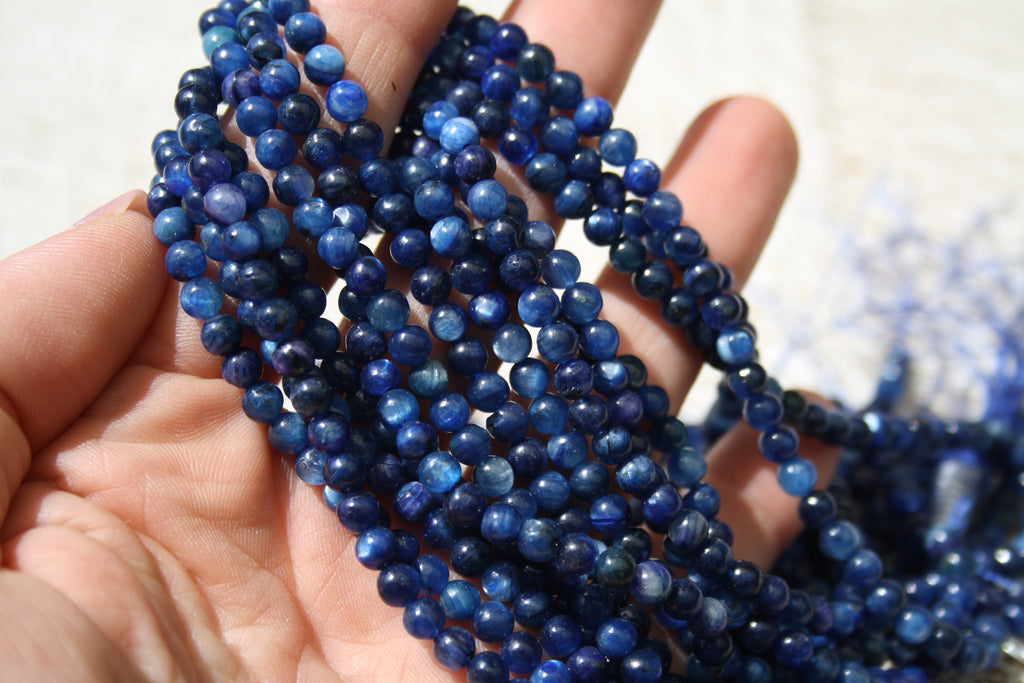 Cyanite Naturelle– Lignes de Perles Rondes 5 mm