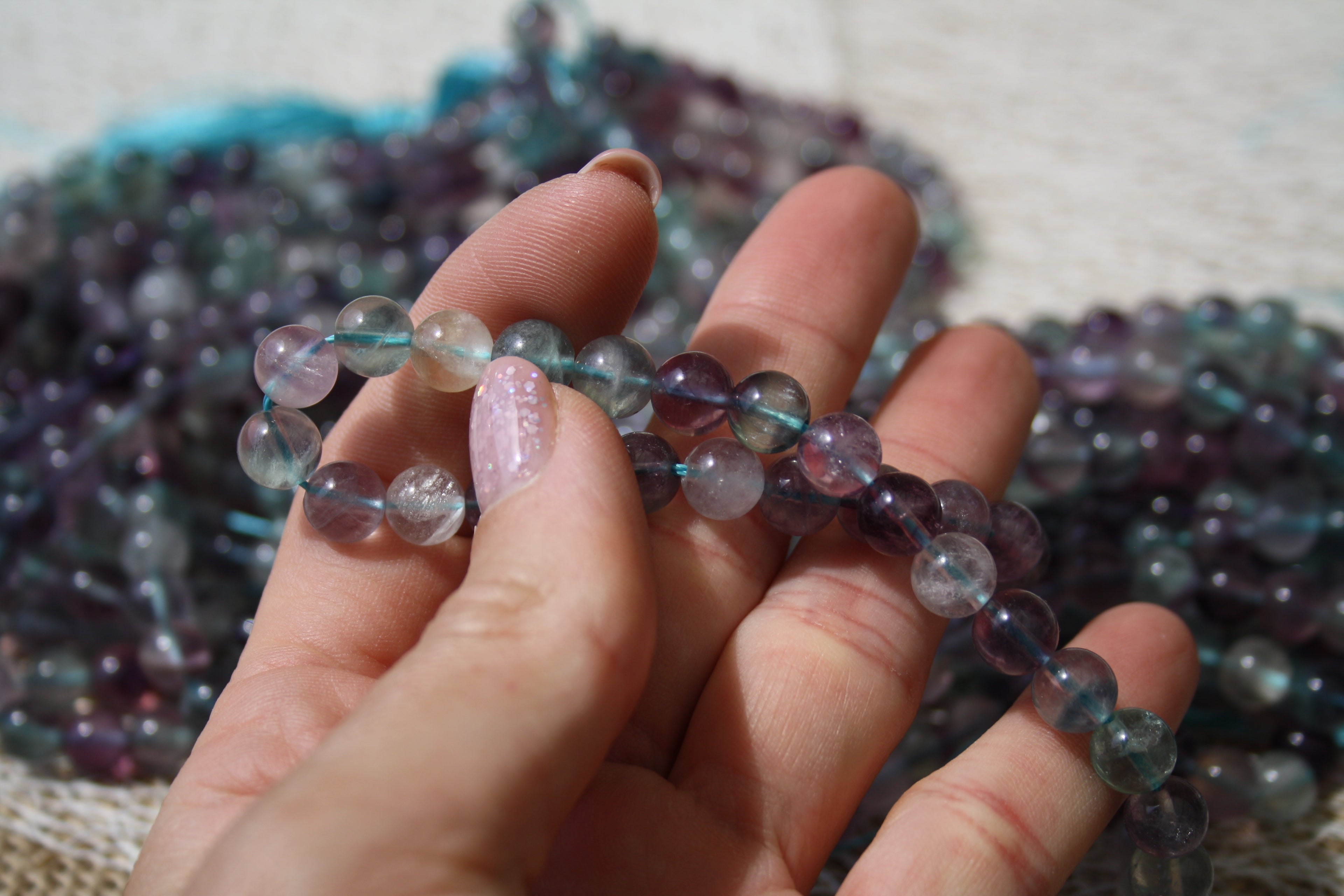 Fluorite Naturelle – Lignes de Perles Rondes 6 mm et 8 mm