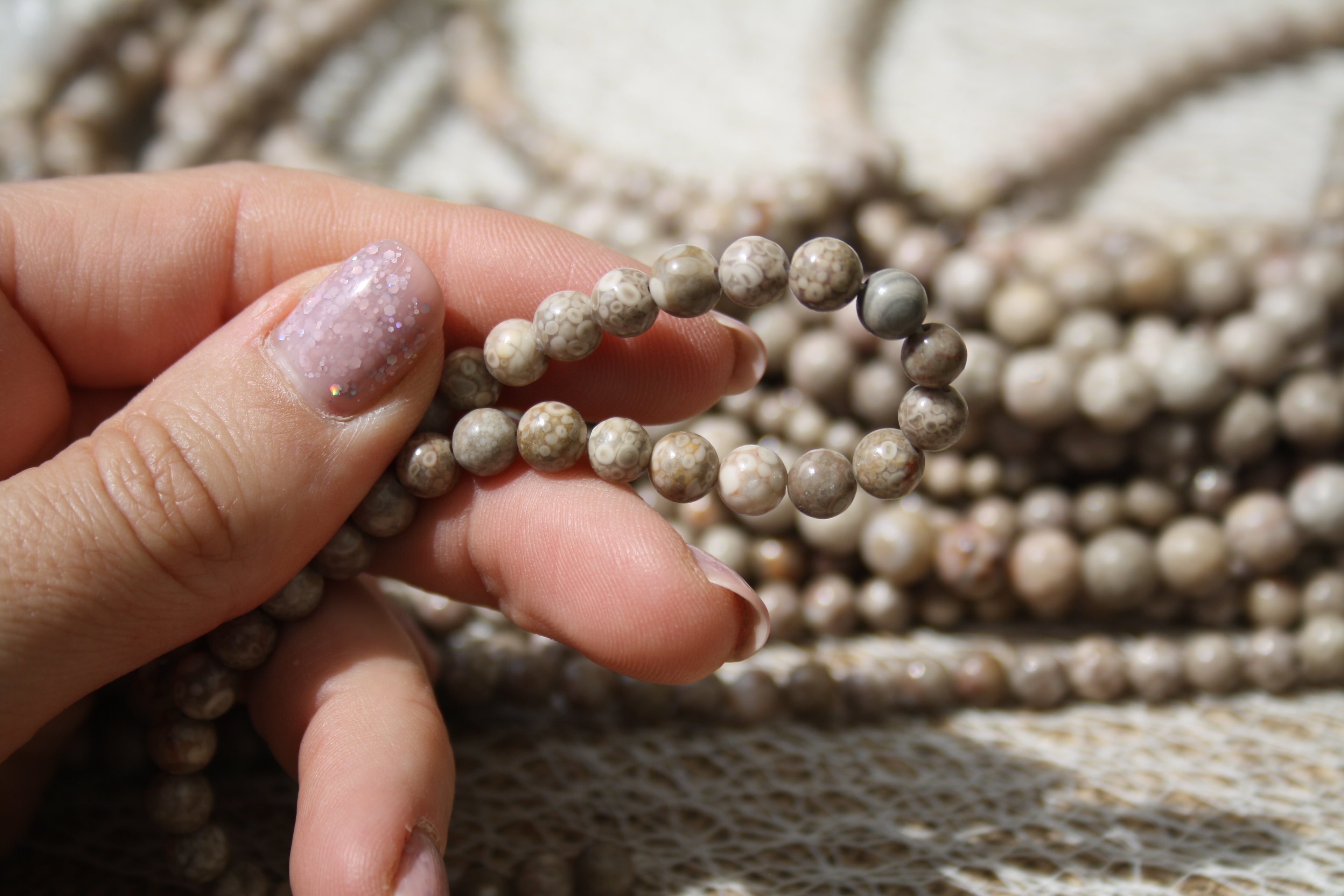 Corail fossile Naturel – Lignes de Perles Rondes 4 mm, 6 mm et 8 mm