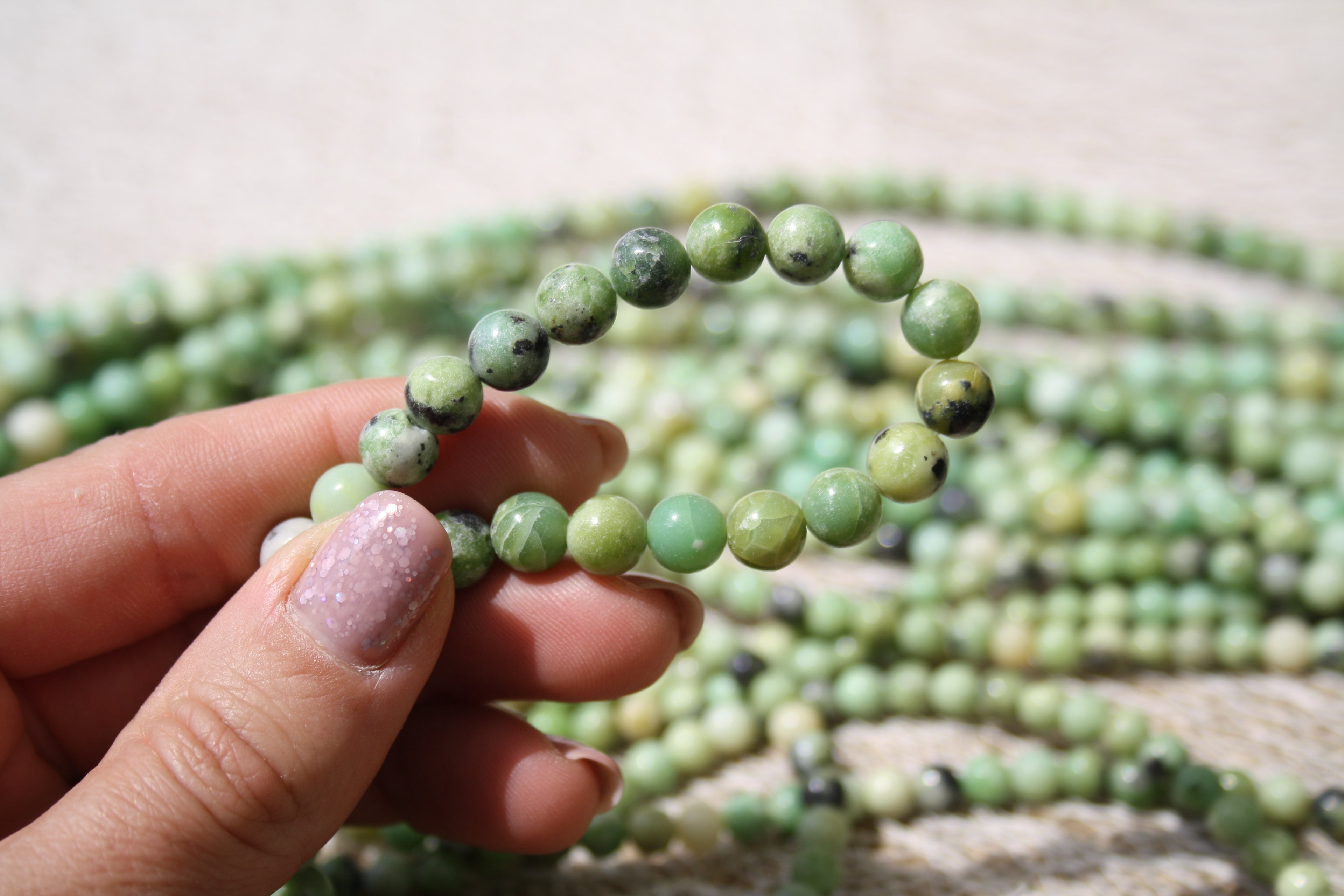 Chrysoprase Naturelle– Lignes de Perles Rondes 6 mm et 8 mm