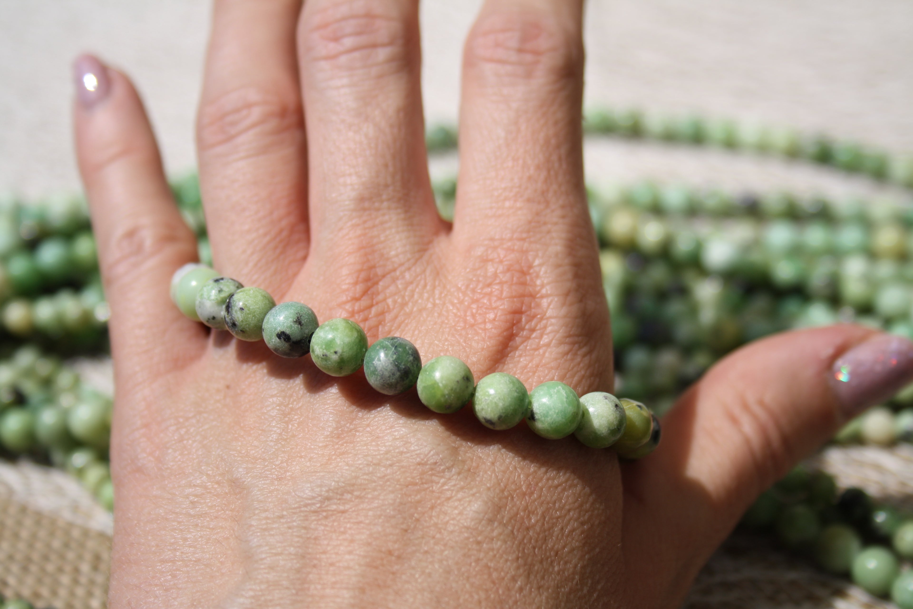 Chrysoprase Naturelle– Lignes de Perles Rondes 6 mm et 8 mm