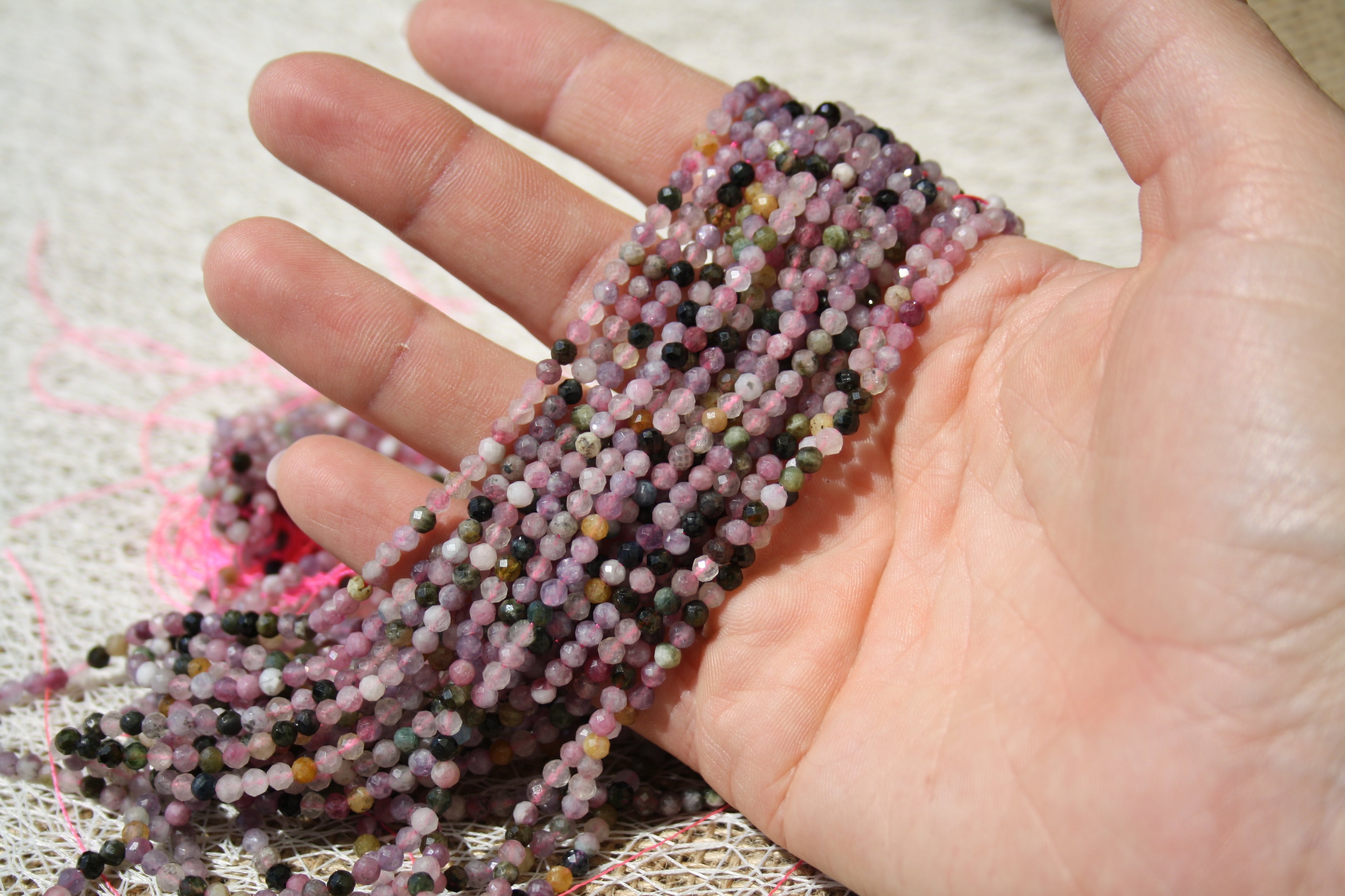 Tourmaline mix couleur Naturelle – Lignes de Perles Facettes