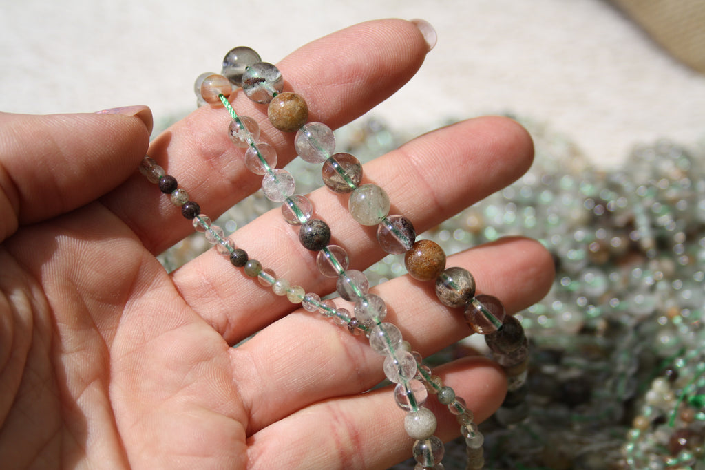 Quartz lodolite Naturel– Lignes de Perles Rondes 6 mm et 8 mm