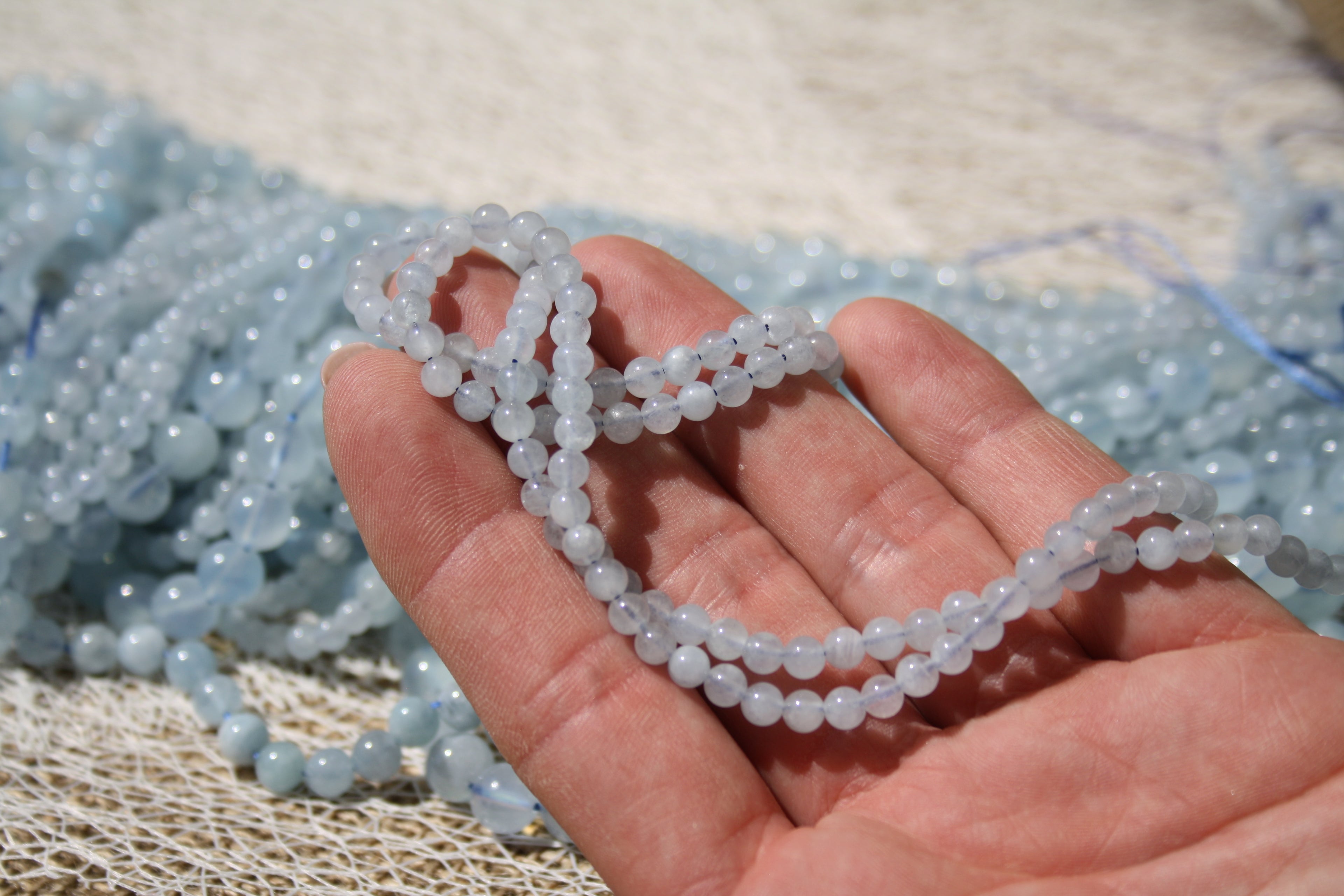Aigue-Marine Naturelle – Lignes de Perles Rondes 4 mm, 6 mm et 8 mm