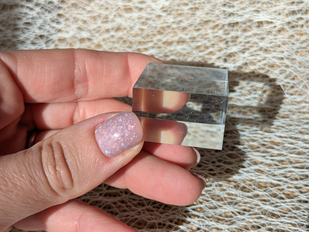 Socle en Plexiglass Transparent 2 cm - Support de Présentation Carré