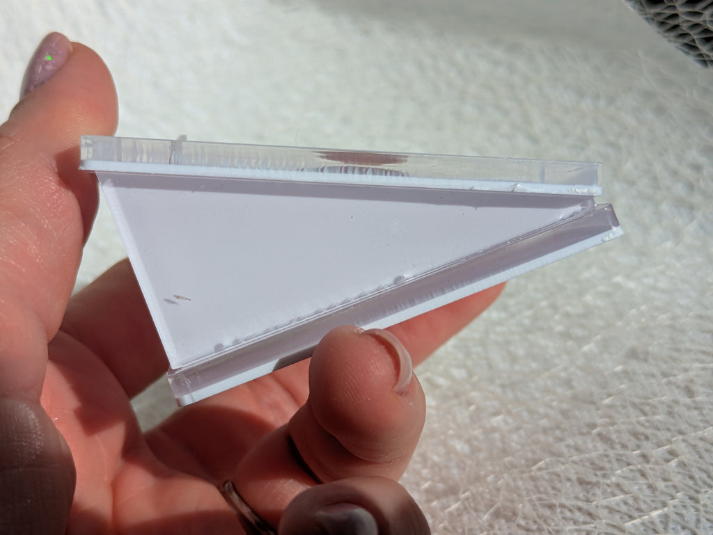 Socle Blanc pour Pendentif – Support de Présentation Simple et Élégant